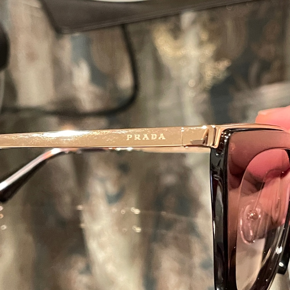 Prada sunglasses - Picture 5 of 11